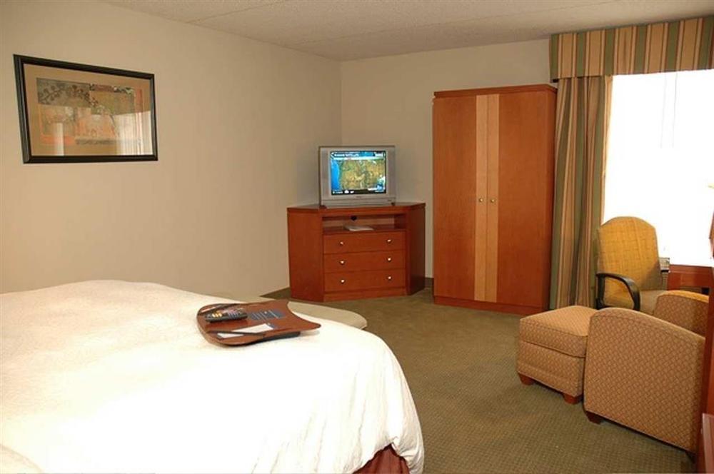 Hampton 3*