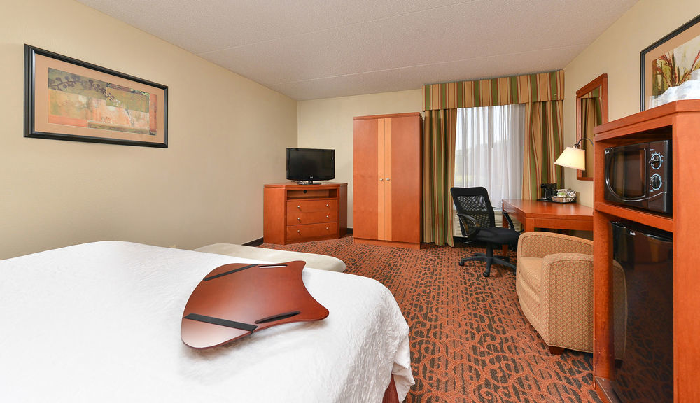 Hotel Hampton 3*